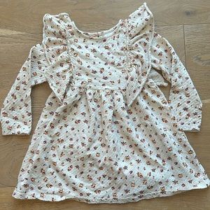 Zara Toddler Size 4-5 Adorable Ruffle Dress with keyhole back